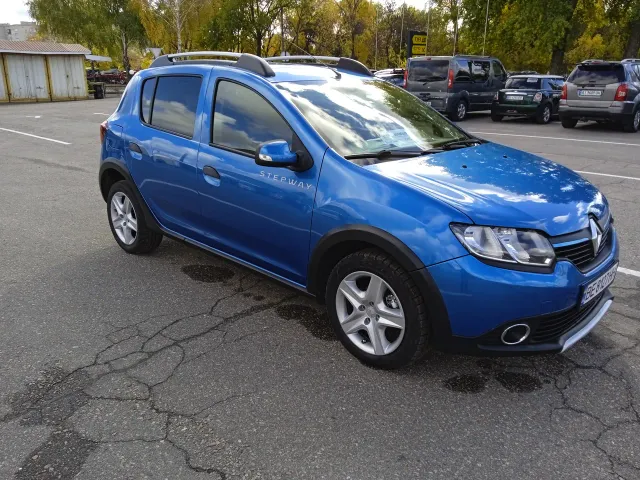 Renault Sandero - фото 3