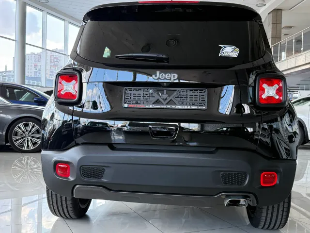 Jeep Renegade - фото 4