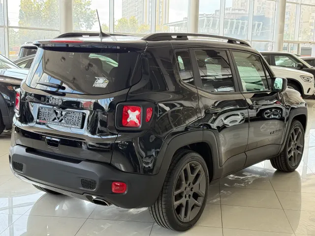 Jeep Renegade - фото 3