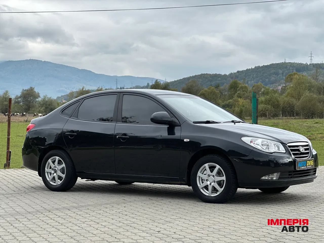 Hyundai Elantra - фото 2