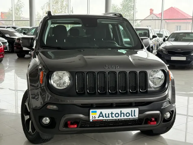 Jeep Renegade - фото 1