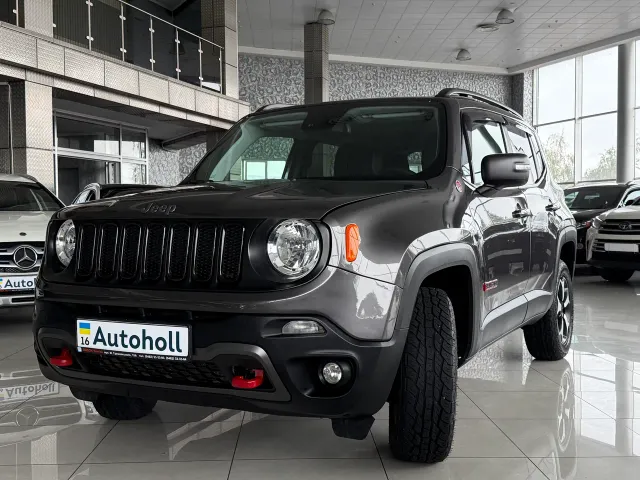 Jeep Renegade - фото 3
