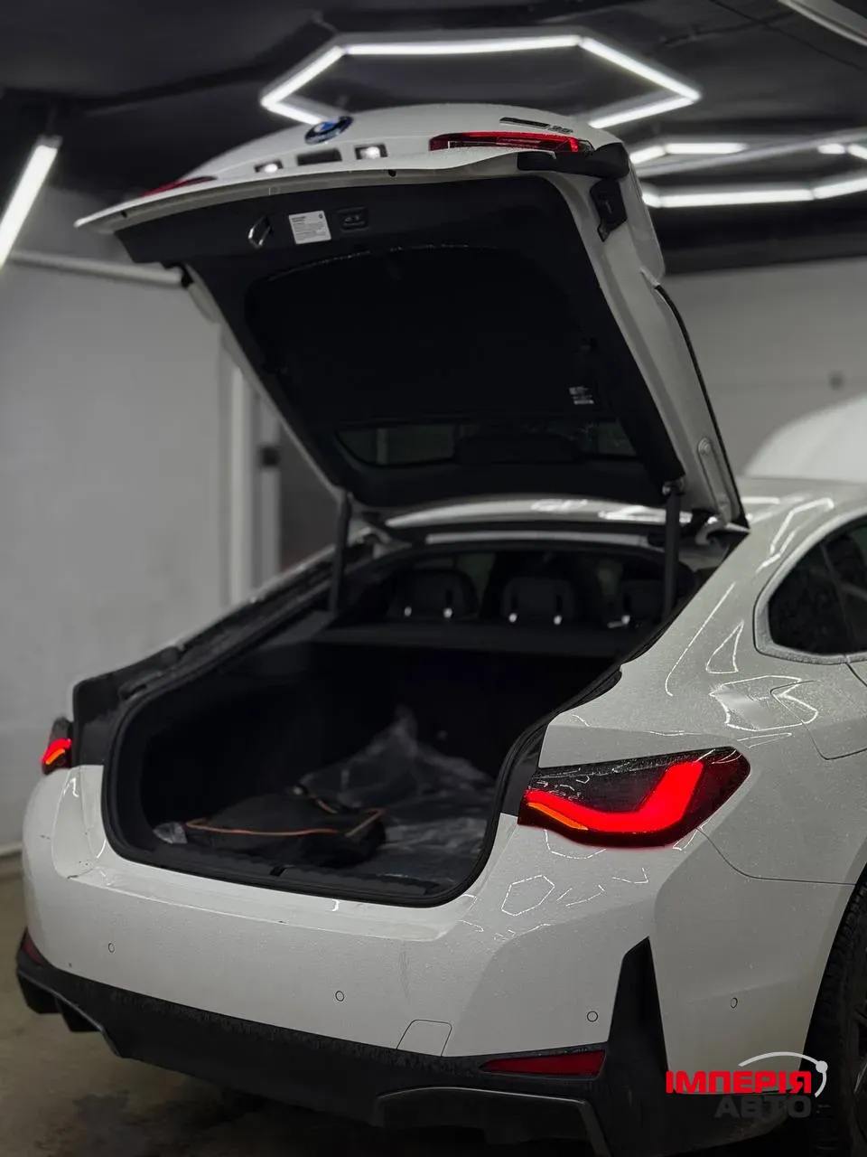 BMW i4 - фото 30