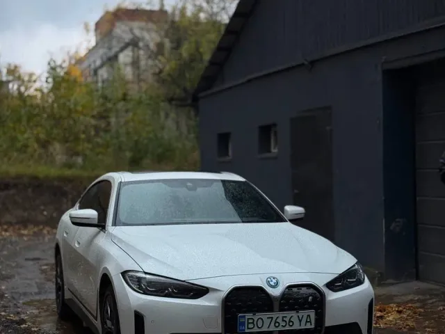 BMW i4 - фото 3