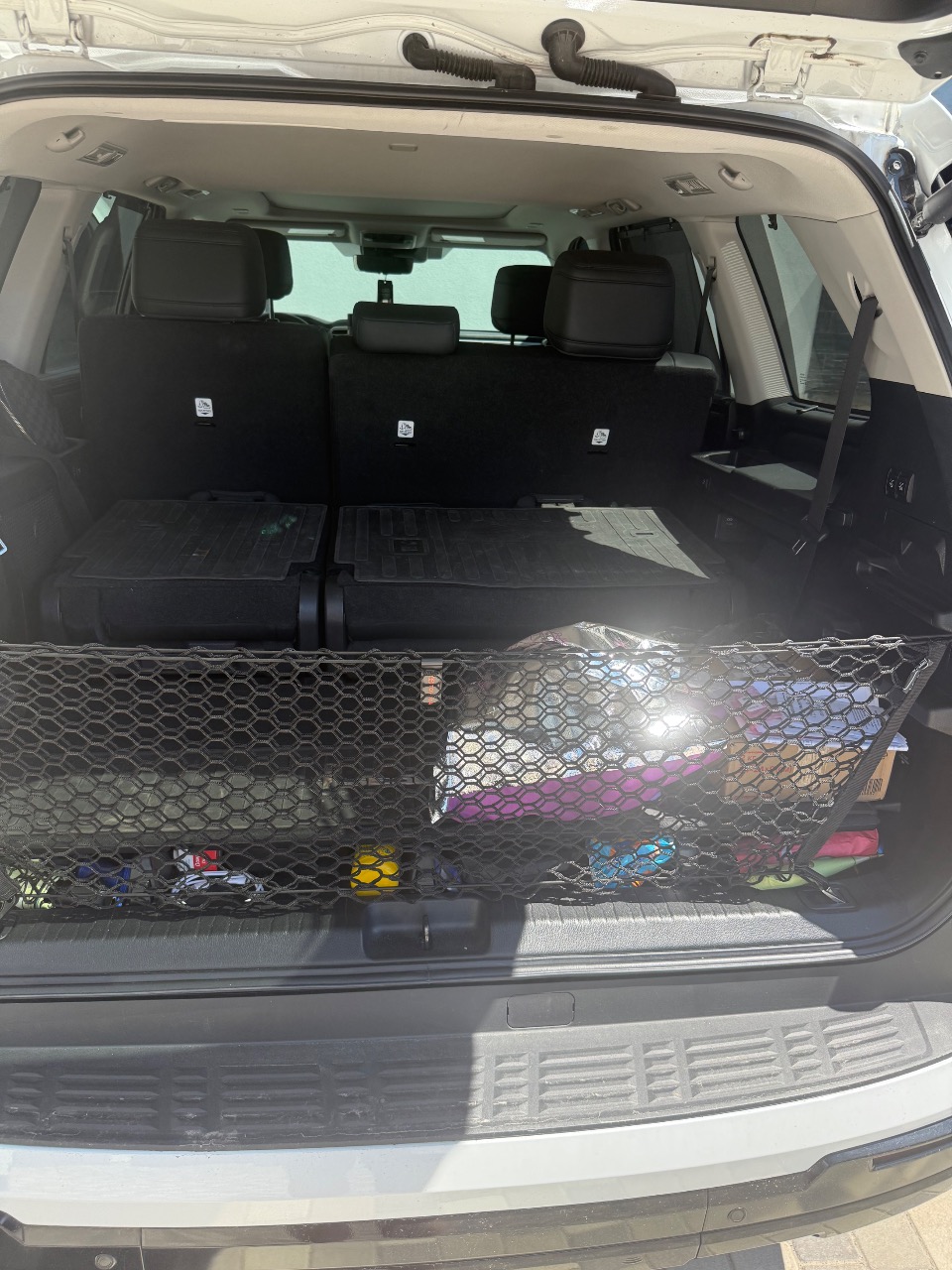 Toyota Sequoia - фото 4