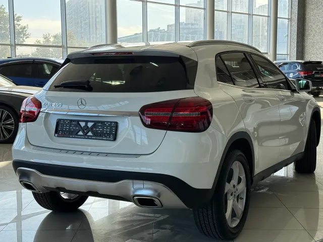 Mercedes-Benz GLA - фото 4