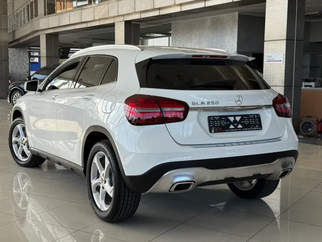 Mercedes-Benz GLA - фото 5