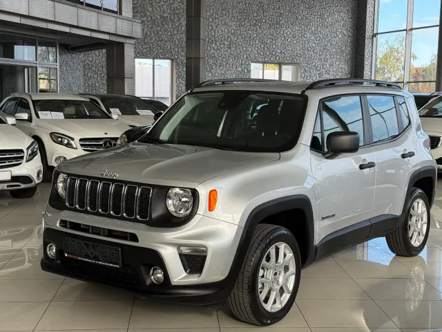 Jeep Renegade - фото 3
