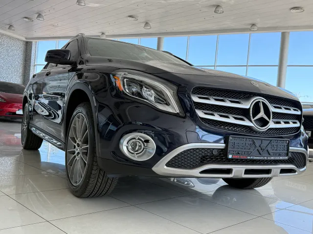 Mercedes-Benz GLA - фото 1