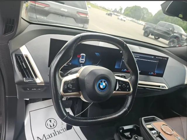 BMW iX - фото 2