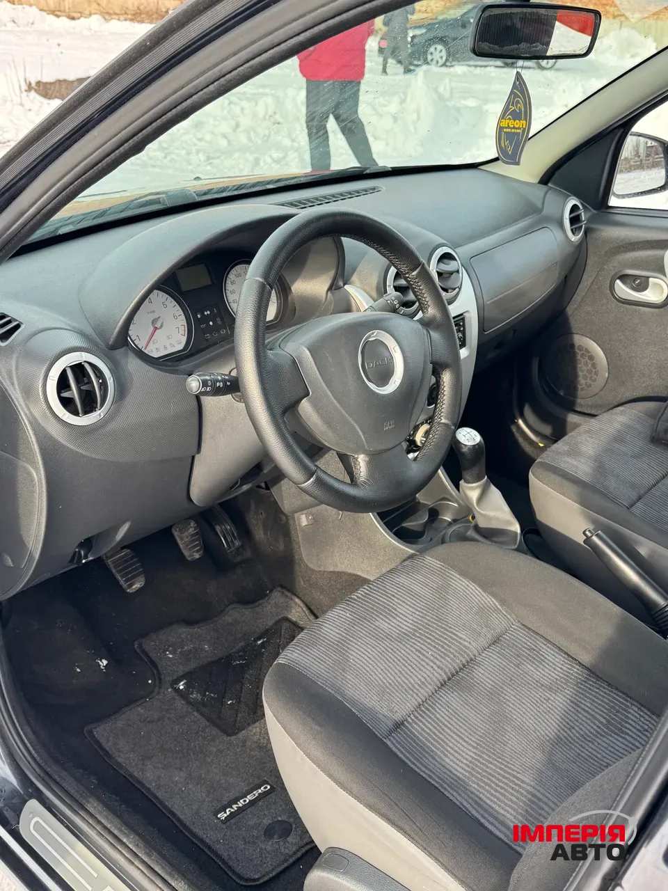 Dacia Sandero - фото 18