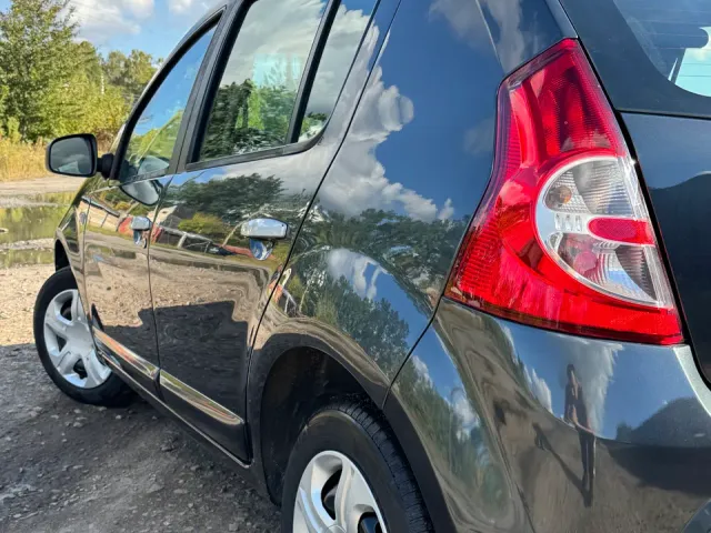 Dacia Sandero - фото 4