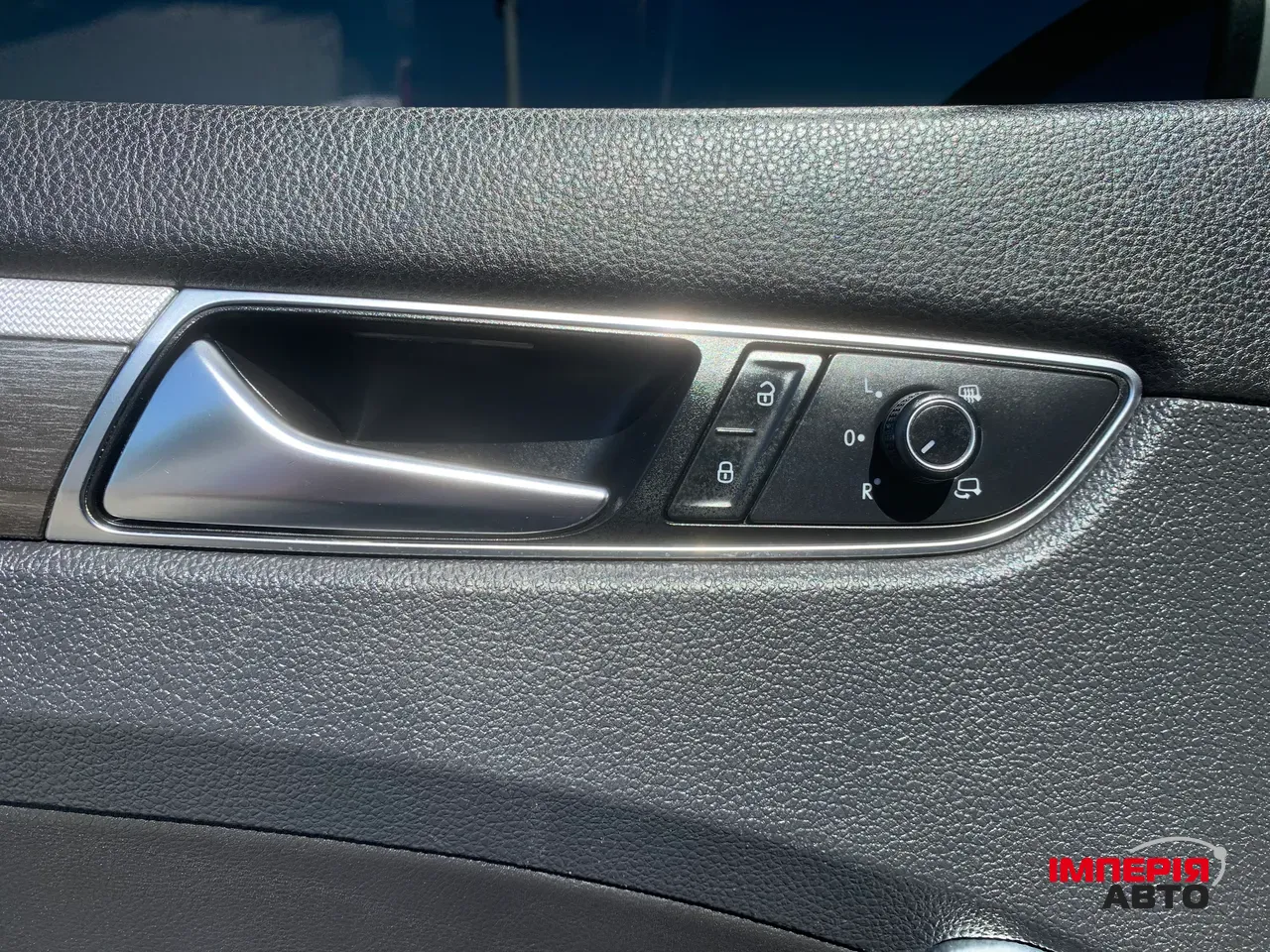 Volkswagen Passat (North America and China) - фото 27