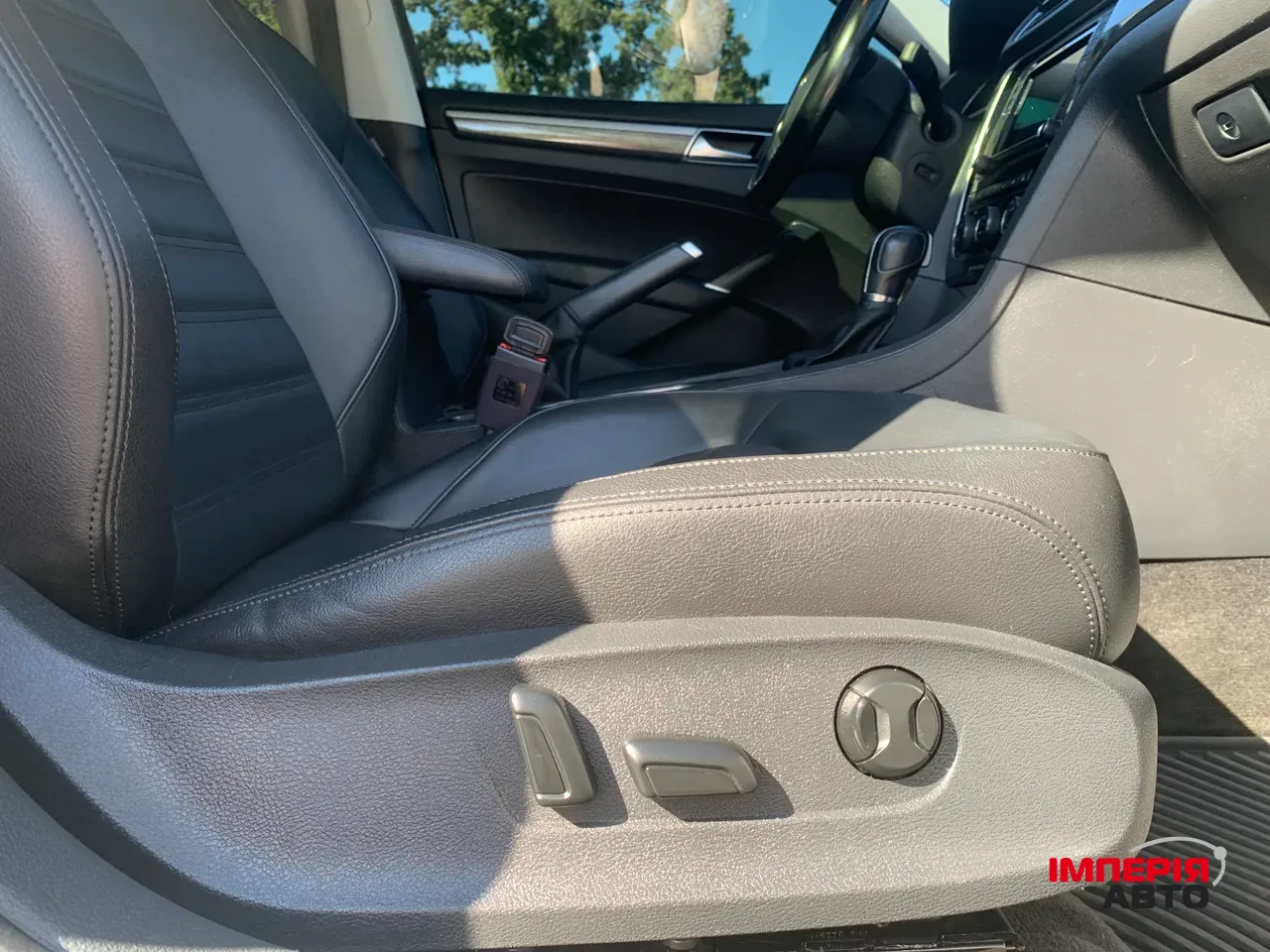 Volkswagen Passat (North America and China) - фото 50