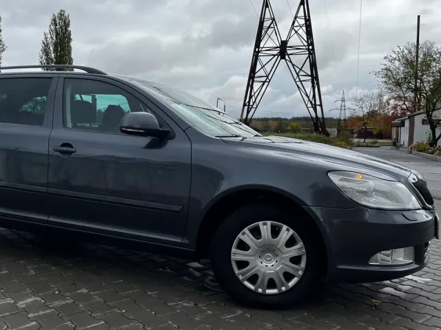Skoda Octavia - фото 4