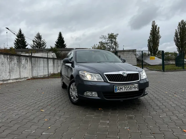 Skoda Octavia - фото 1