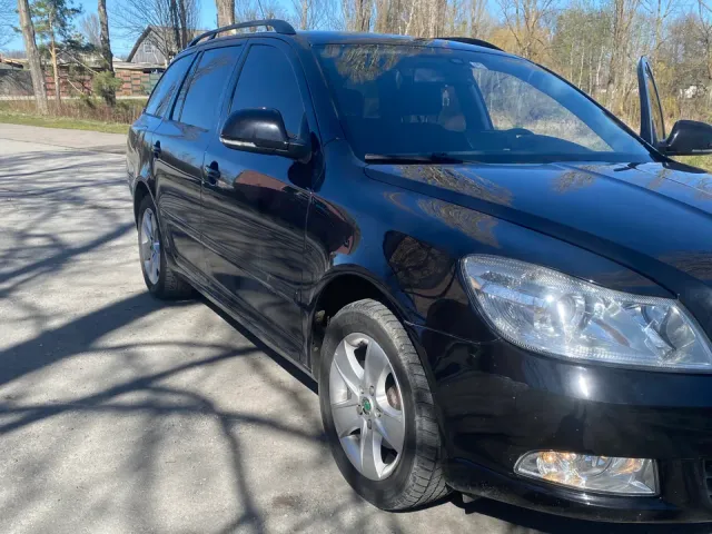 Skoda Octavia - фото 3