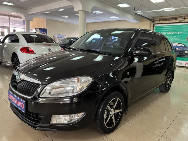 Skoda Fabia - фото 1
