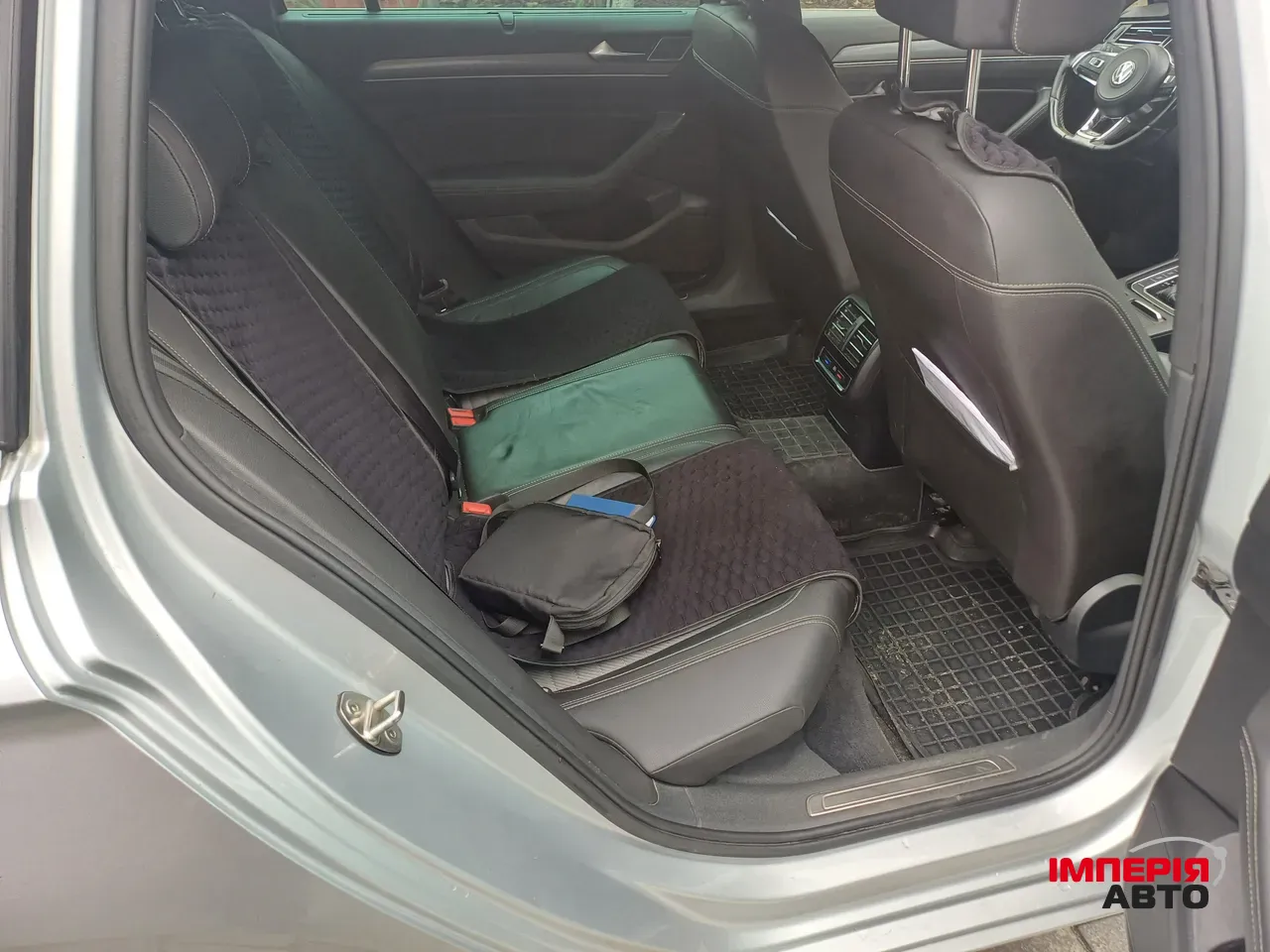 Volkswagen Passat - фото 13