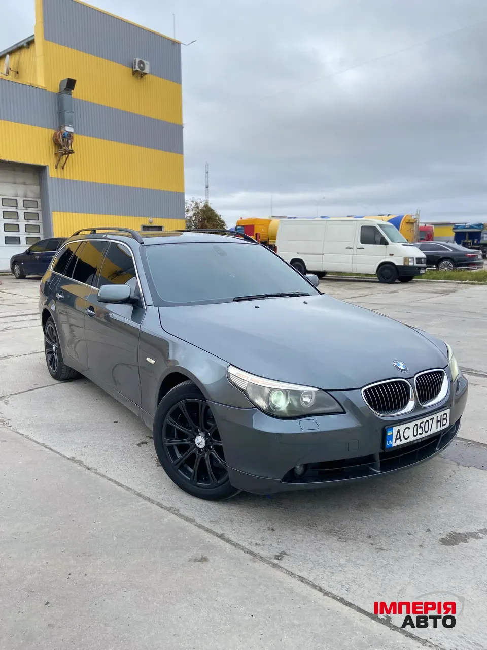 BMW 5 серії - фото 1