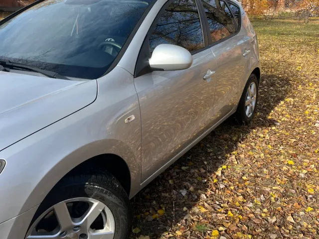 Hyundai i30 - фото 3
