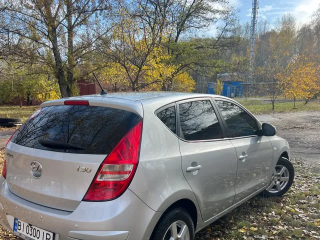 Hyundai i30 - фото 5