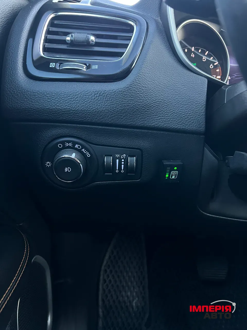 Jeep Compass - фото 15