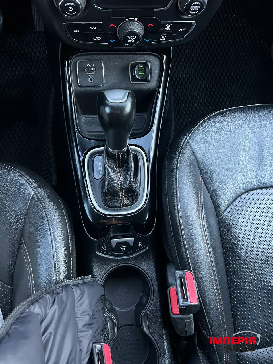 Jeep Compass - фото 13