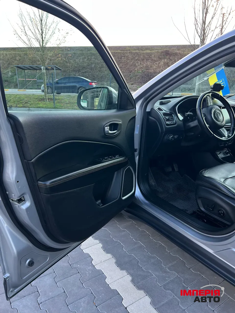 Jeep Compass - фото 7