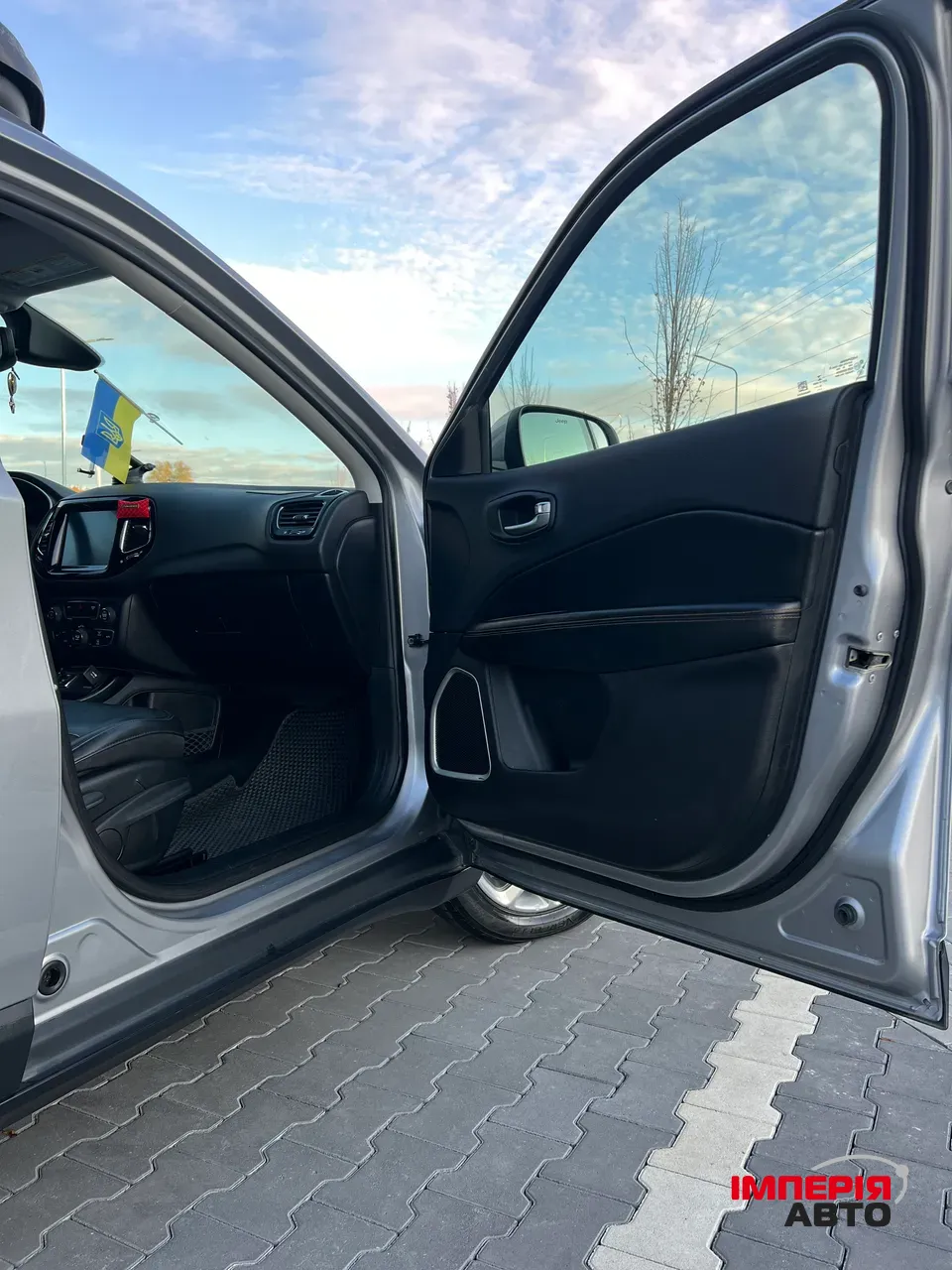 Jeep Compass - фото 8