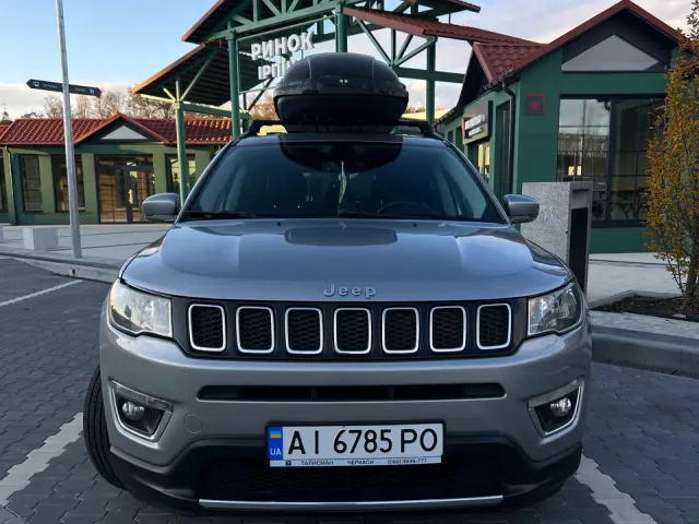 Jeep Compass - фото 2