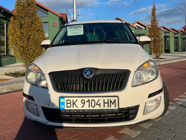 Skoda Roomster - фото 4