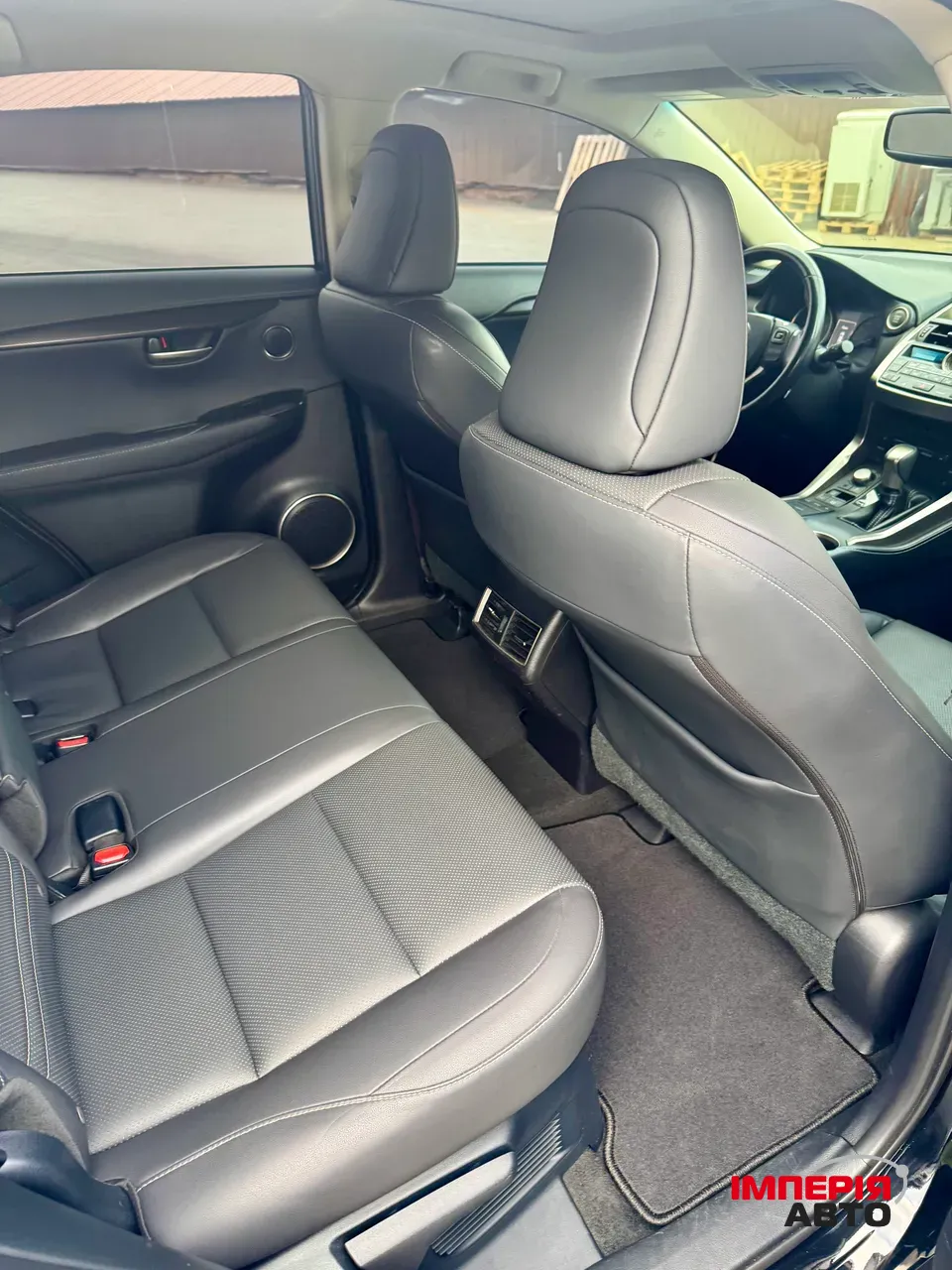 Lexus NX - фото 24