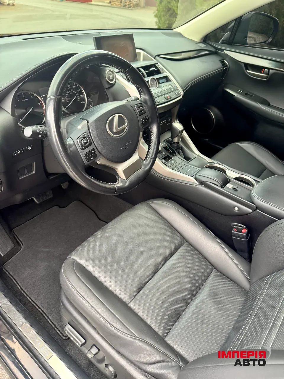 Lexus NX - фото 13