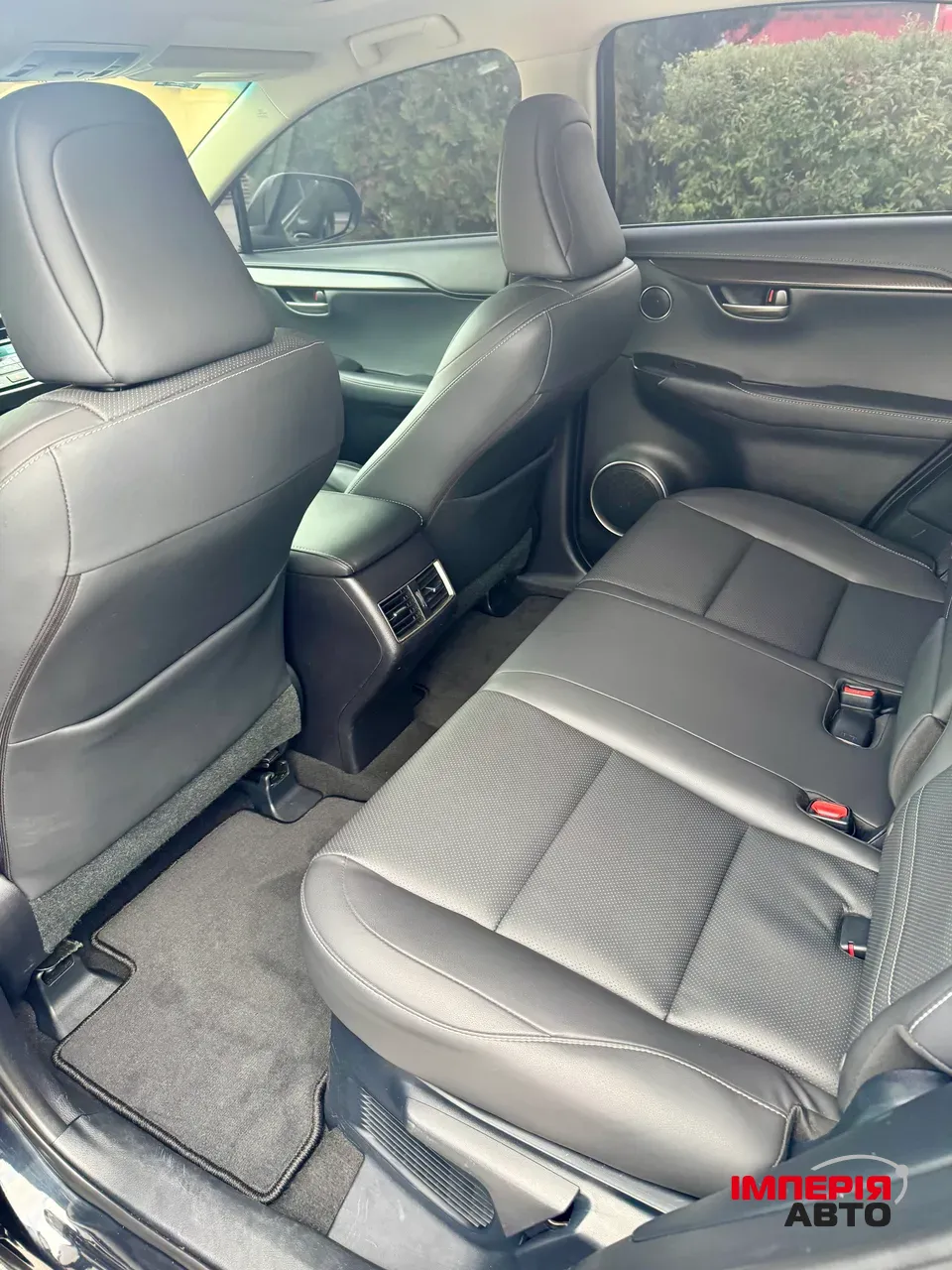 Lexus NX - фото 17