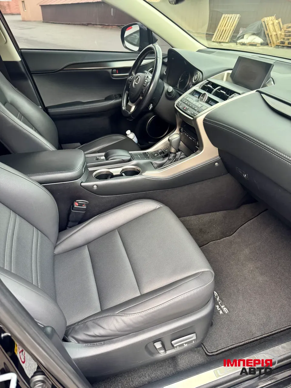 Lexus NX - фото 19