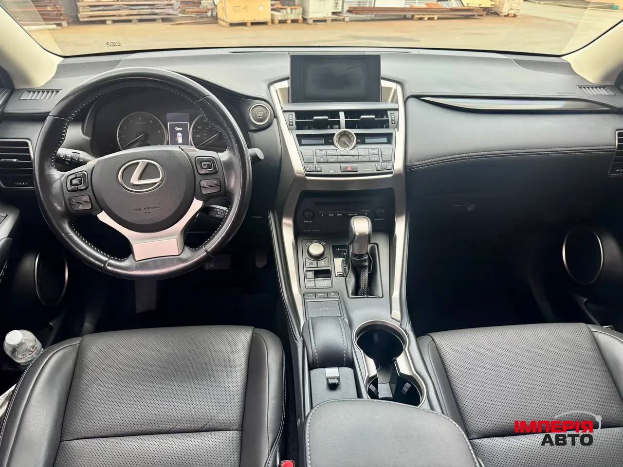 Lexus NX - фото 15