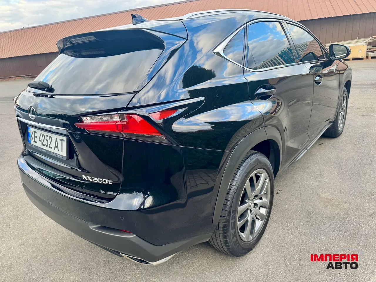 Lexus NX - фото 6