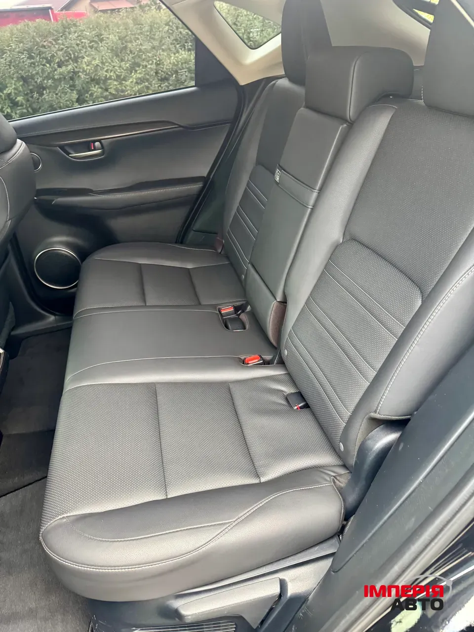 Lexus NX - фото 14