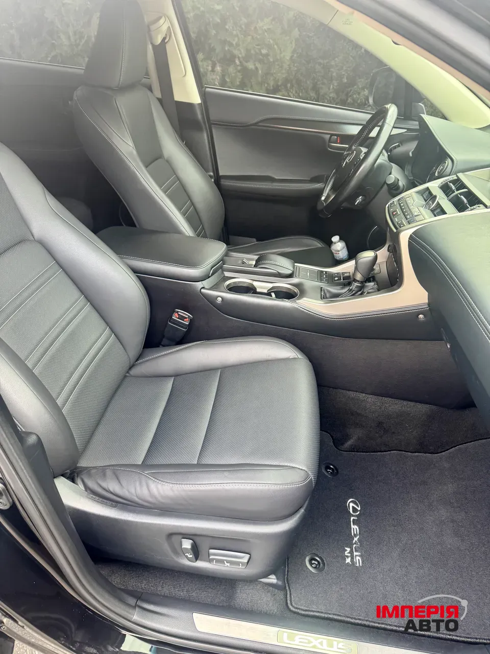 Lexus NX - фото 22
