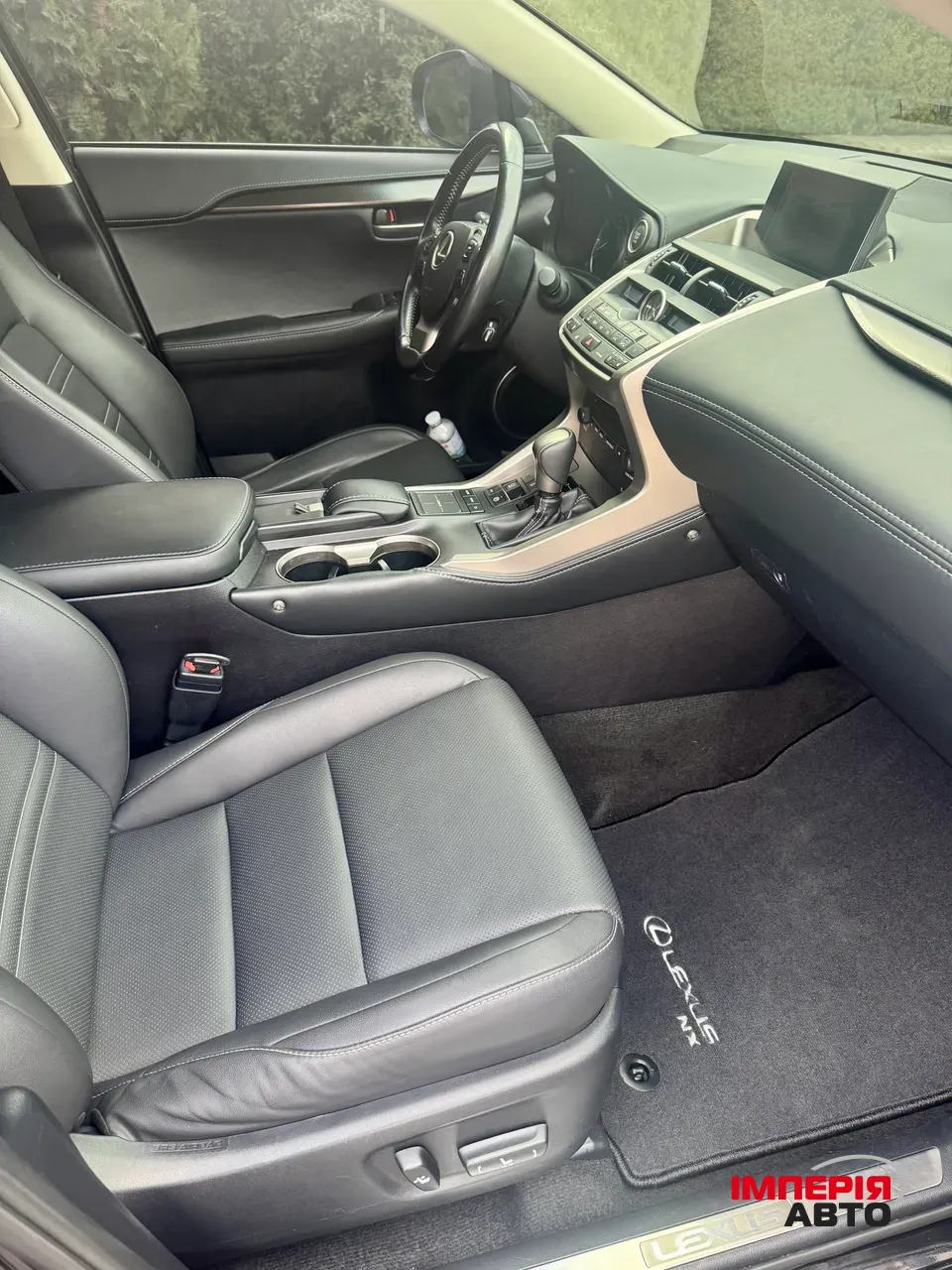 Lexus NX - фото 23