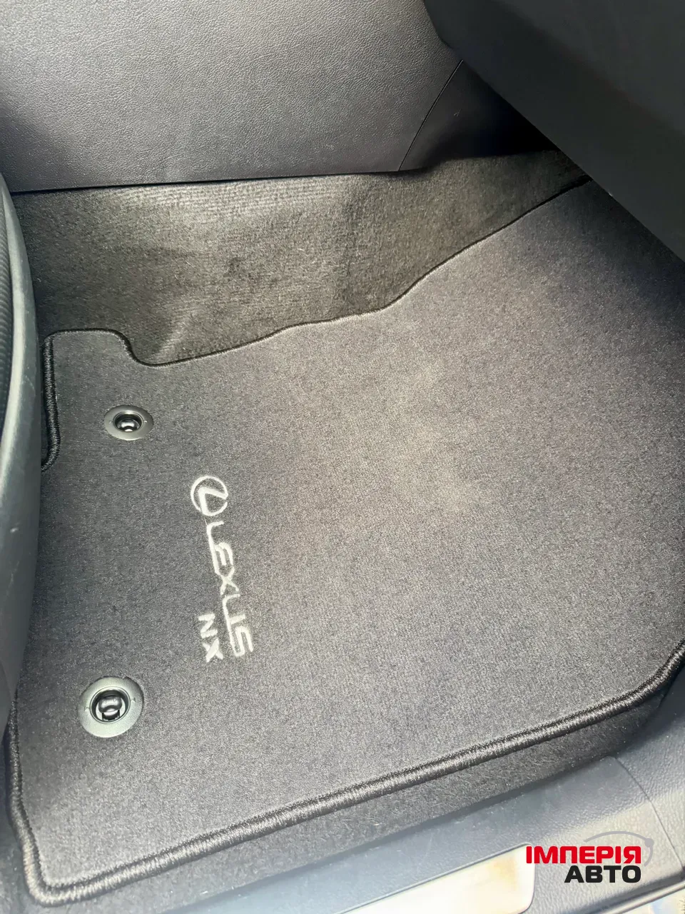 Lexus NX - фото 18