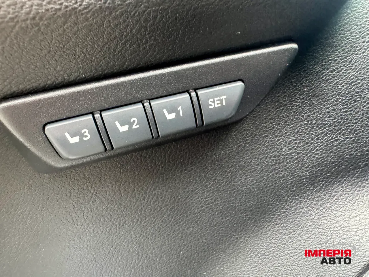 Lexus NX - фото 12