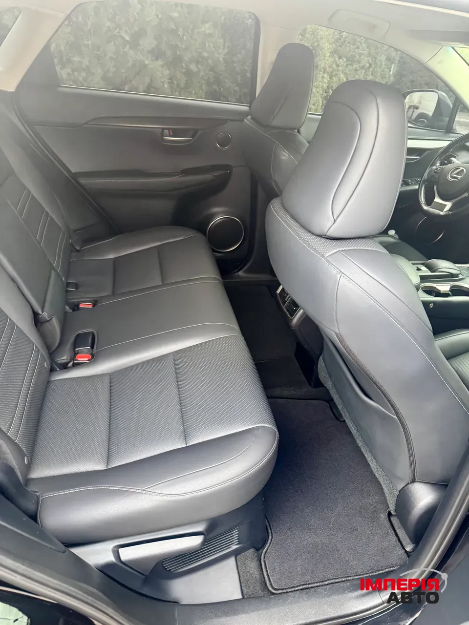 Lexus NX - фото 21