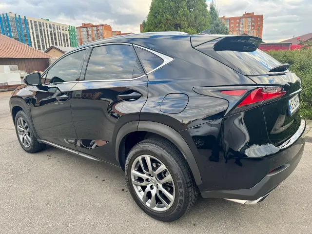 Lexus NX - фото 3