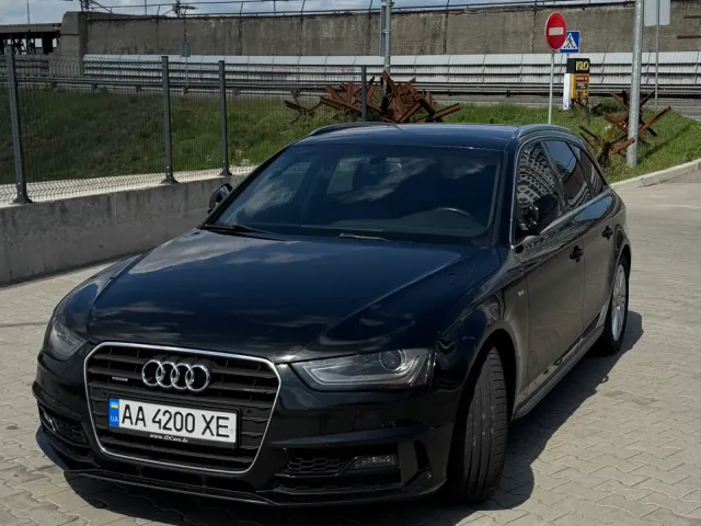 Audi A4 - фото 2