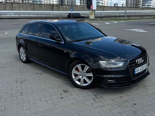 Audi A4 - фото 1