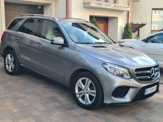 Mercedes-Benz GLE - фото 3