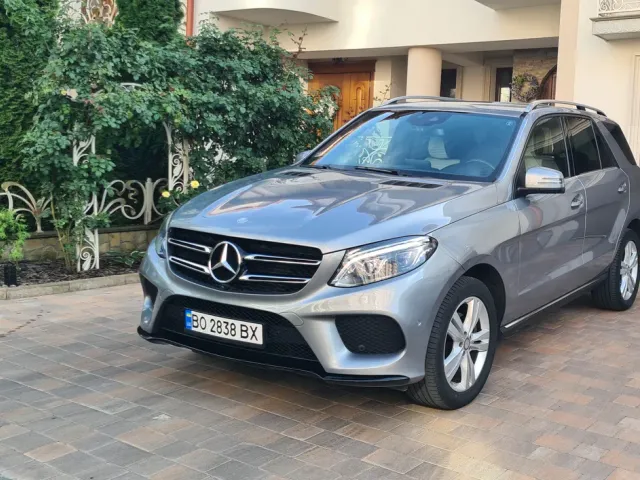 Mercedes-Benz GLE - фото 1