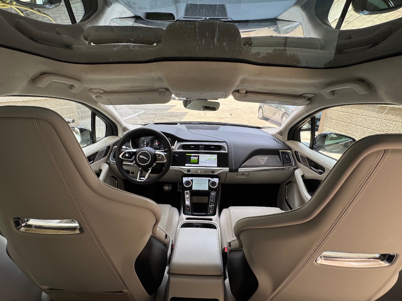 Jaguar I-Pace - фото 11